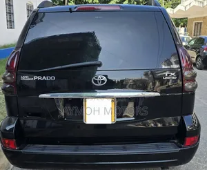 Toyota Land Cruiser Prado 2010 Black