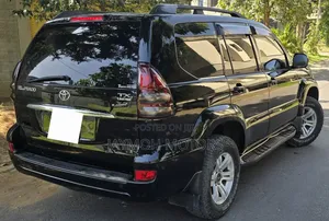 Toyota Land Cruiser Prado 2010 Black