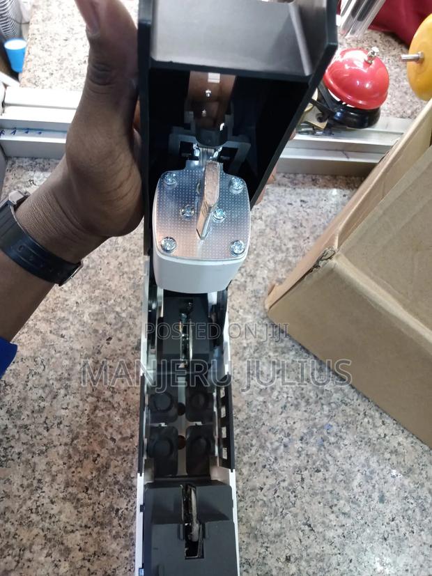 200amps Fuse Holder/Switch Disconnect - thumbnail 3