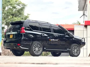 Toyota Land Cruiser Prado 2.8 2018 Black
