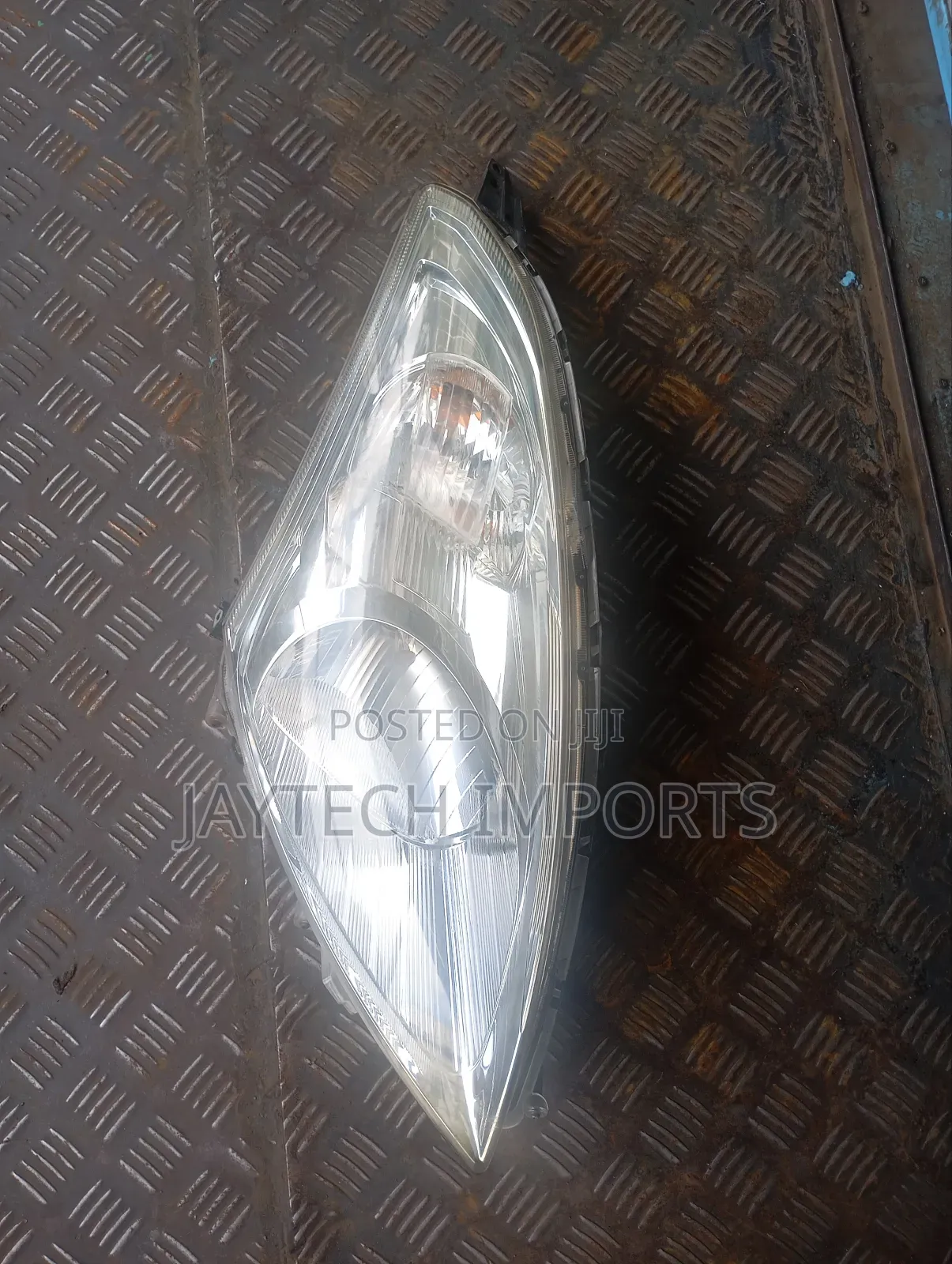Suzuki Swift 2015 Headlight