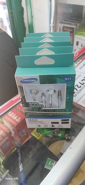 Samsung Earphones - thumbnail 2