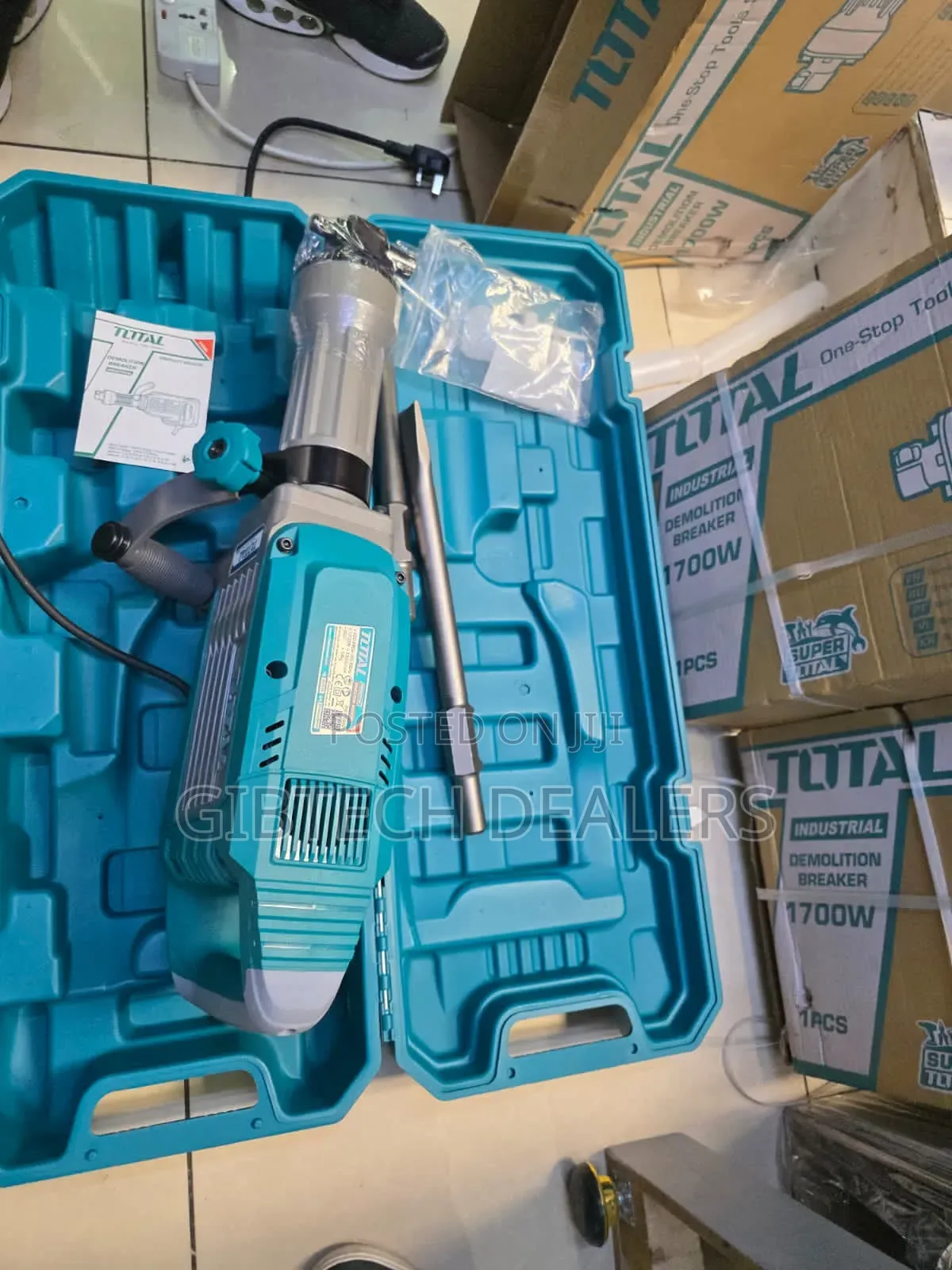 Total Demolition Jack Hammer 1700w Concrete Breaker