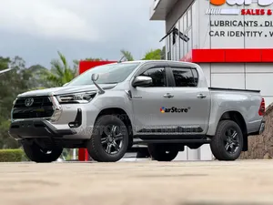 Toyota Hilux Revo Double Cab Deisel 2.4 AWD 2021 Silver