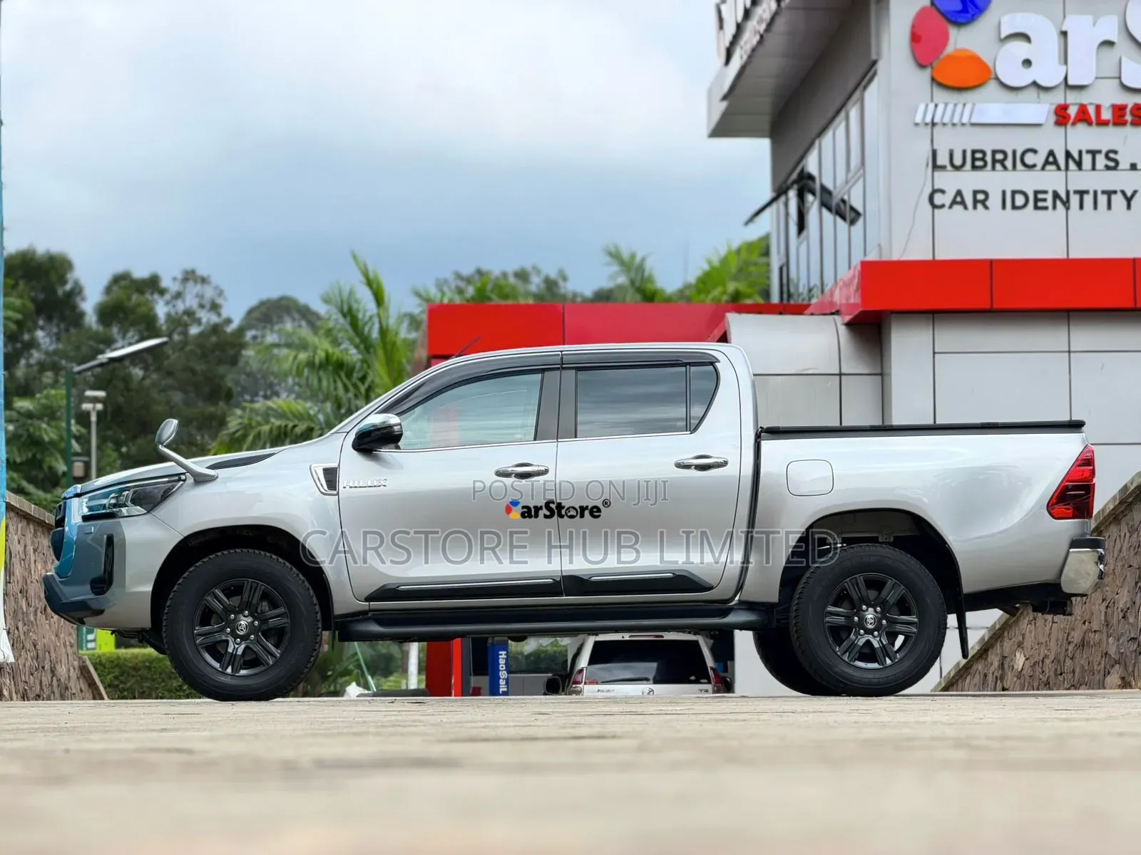 Toyota Hilux Revo Double Cab Deisel 2.4 AWD 2021 Silver