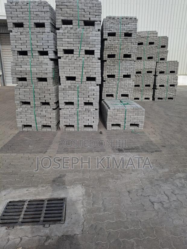 Cabro Pavers - thumbnail 3