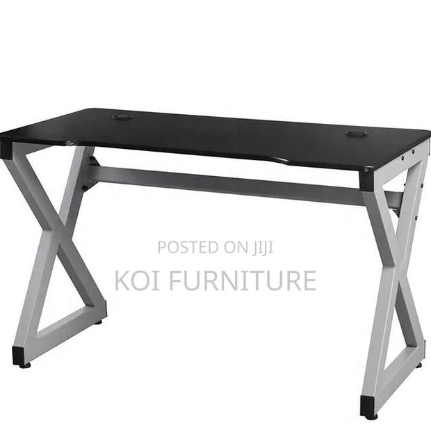 Office Desk; 1400mm Generic Computer Tables for Home and Office - thumbnail 3