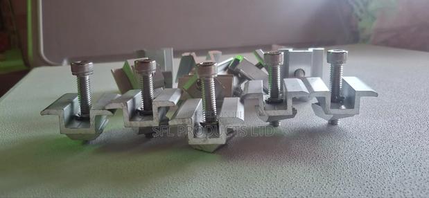 Inter-Panel Clamp