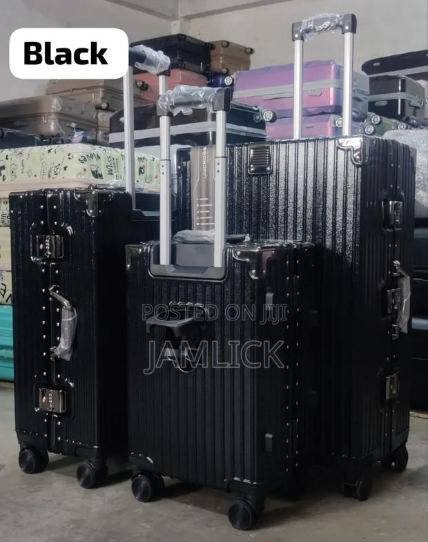 Aluminium Frame Zipless Suitcase Set - thumbnail 2