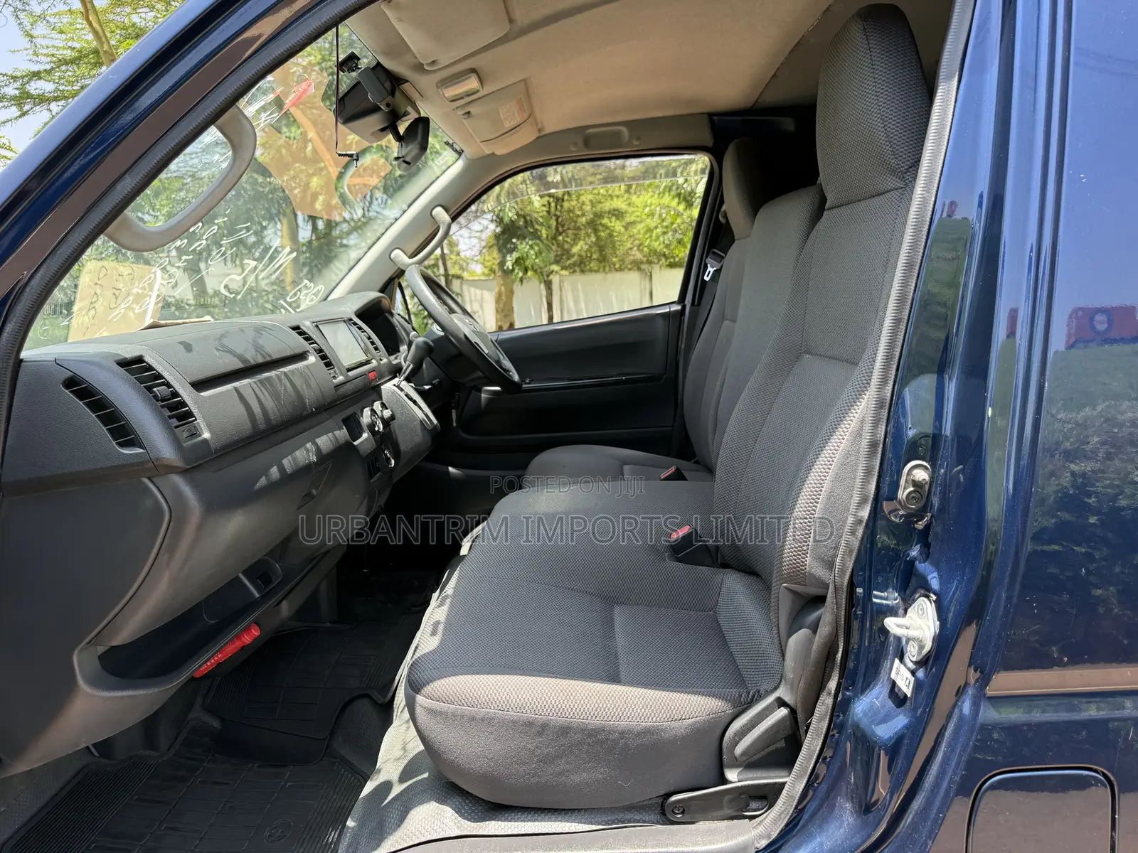 Toyota HiAce 2019 Blue