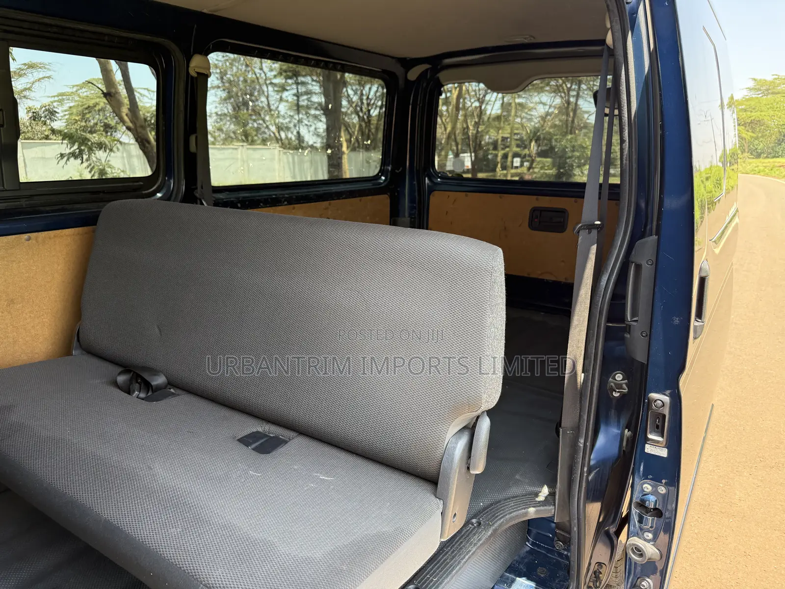 Toyota HiAce 2019 Blue