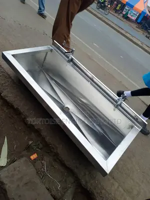Top Quality Stainless Steel Scrub Sink Size 900mm by 550mm by 300mm