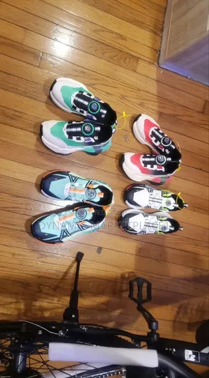 Children' Sneakers