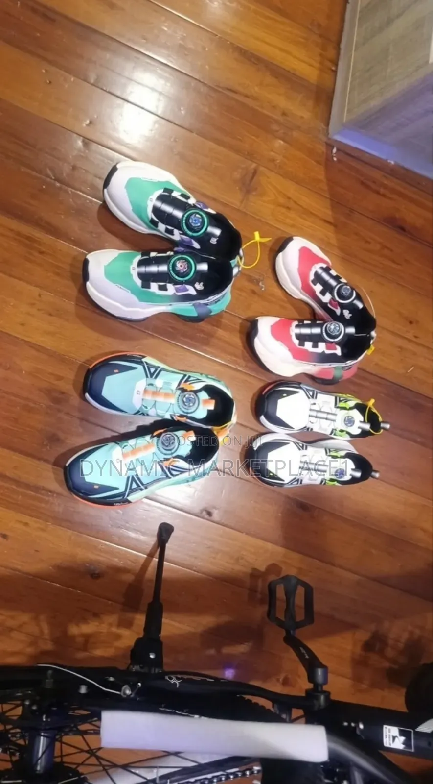 Children' Sneakers