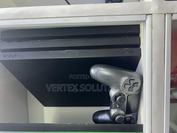 Ps 4 Pro Chipped - main view