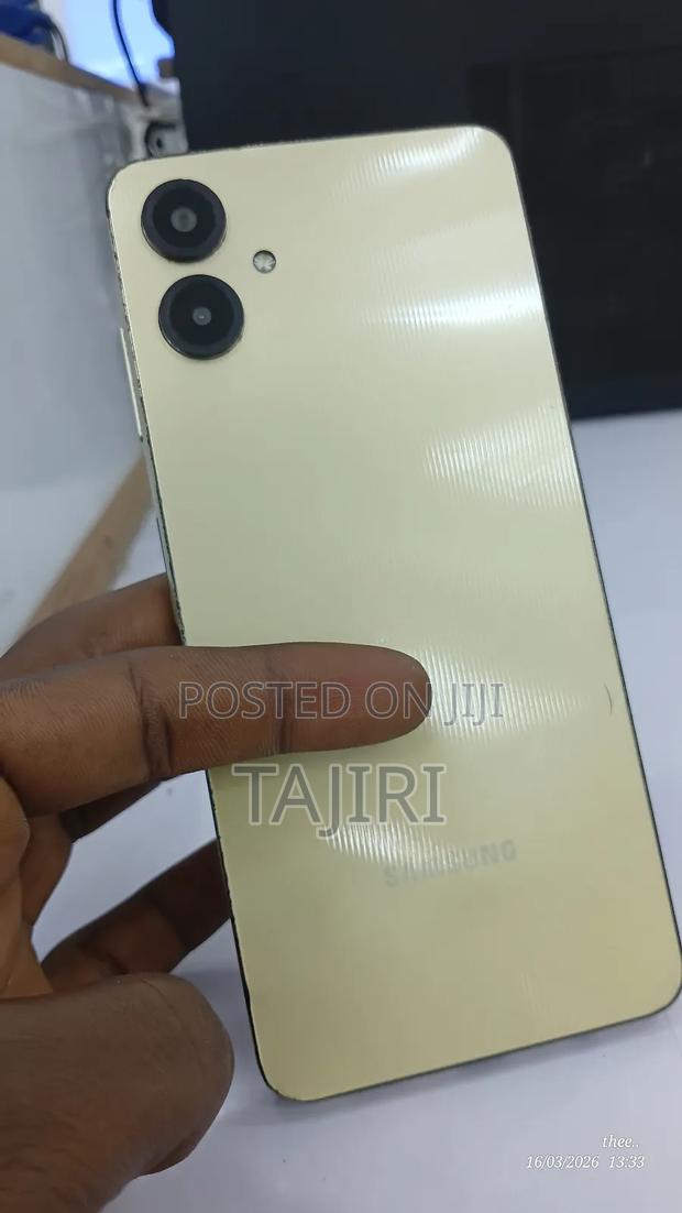 Samsung Galaxy A06 64 GB Bronze - thumbnail 3