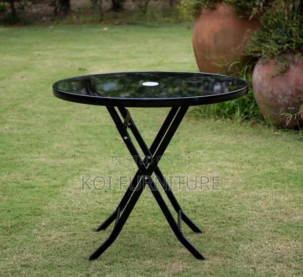 Home Tables; Round Modern Glass Top Dining Table