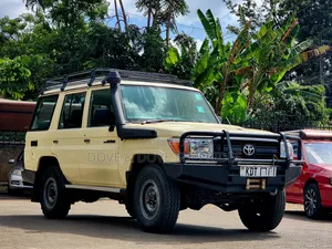 Toyota Land Cruiser 76 Series 2017 Beige