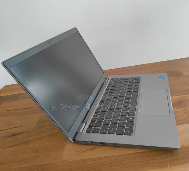 Laptop Dell Latitude 5320 32GB Intel Core i7 SSD 512GB