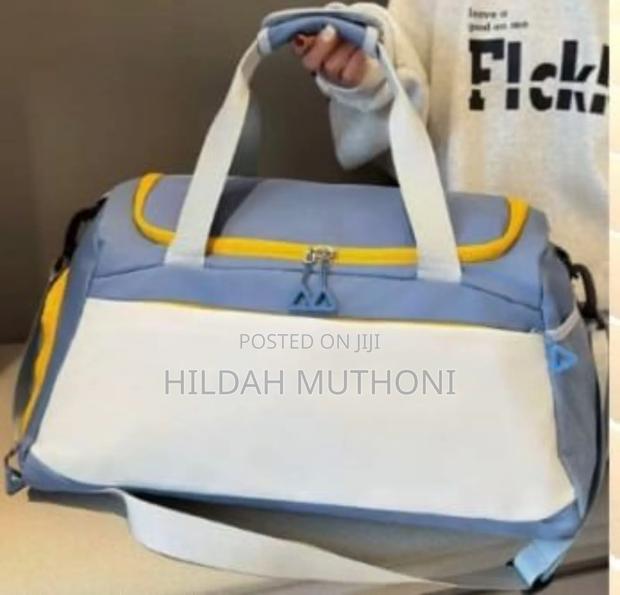 Leather Large Travel Duffle Bag With Strong Handles - thumbnail 2