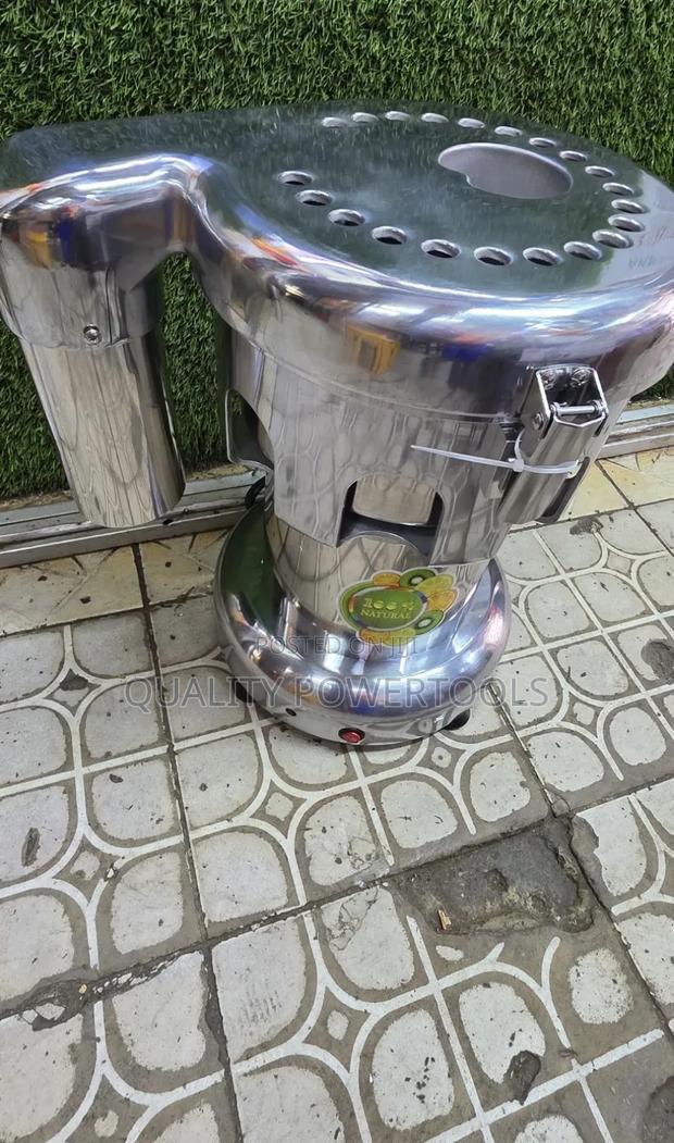 A 3000 Commercial Juicer - main view