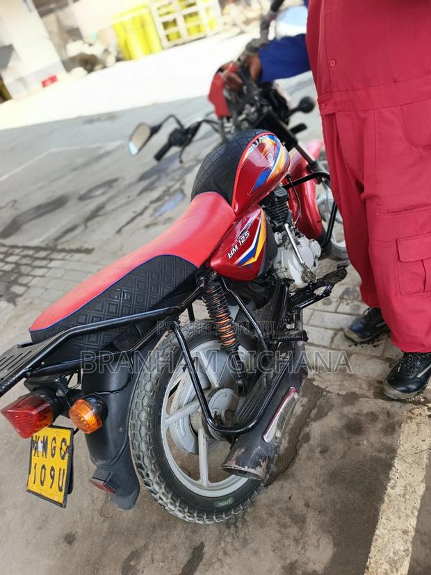Bajaj Boxer 125 2022 Red - main view