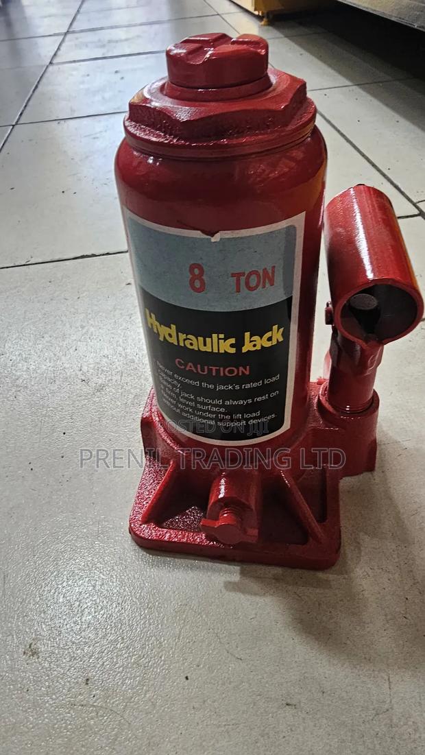 8-Ton Hydraulic Bottle Jack - main view