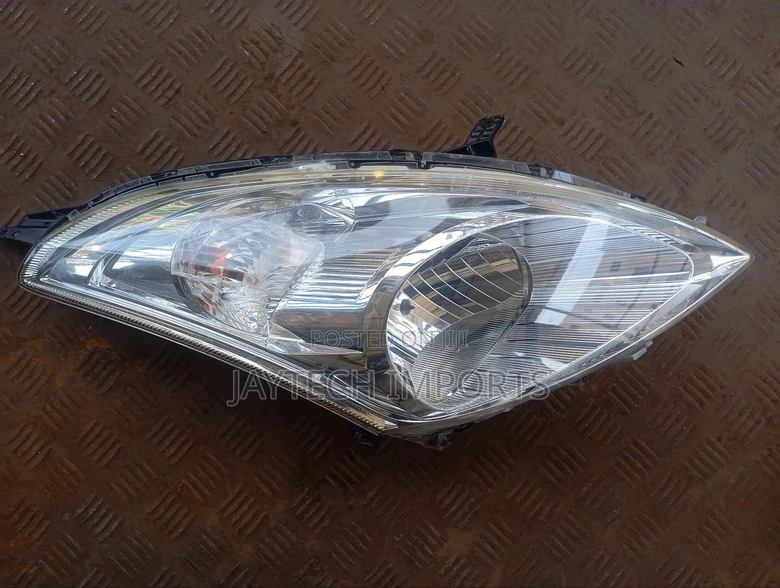 Swift 2015 Headlight