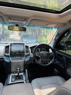 Toyota Land Cruiser 2018 Gray