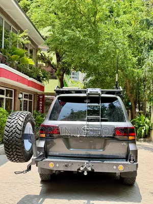 Toyota Land Cruiser 2018 Gray