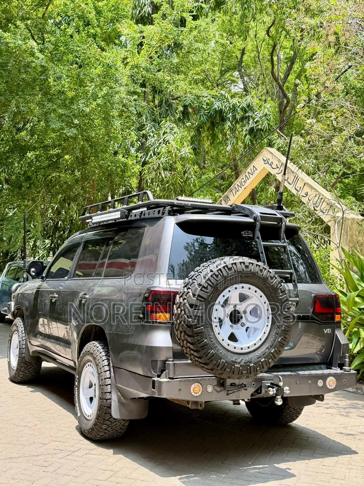 Toyota Land Cruiser 2018 Gray