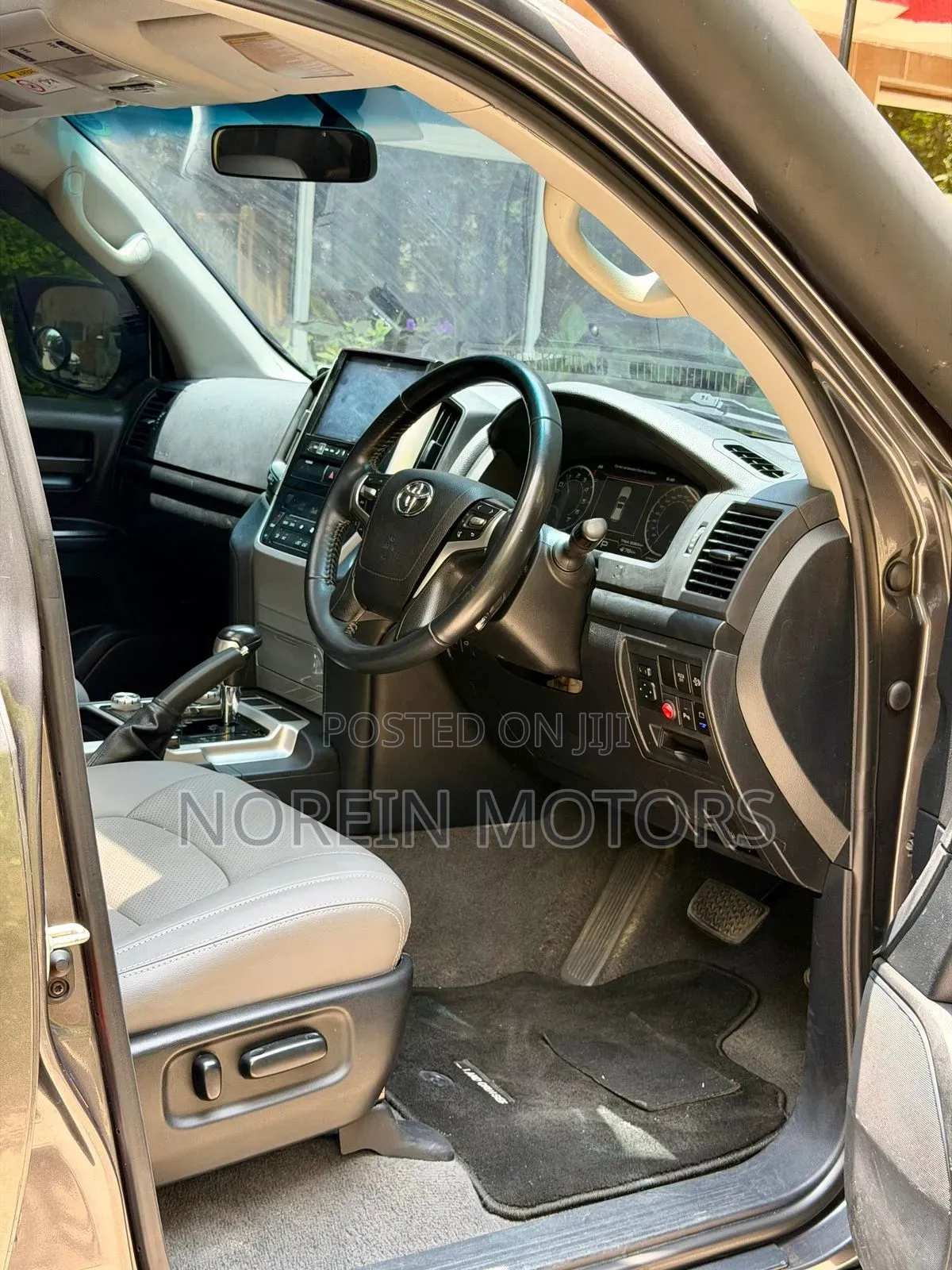 Toyota Land Cruiser 2018 Gray