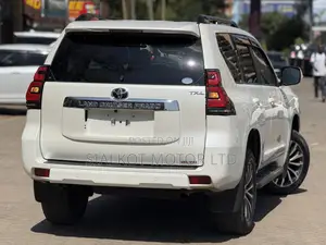 Toyota Land Cruiser Prado 2.8 2019 White