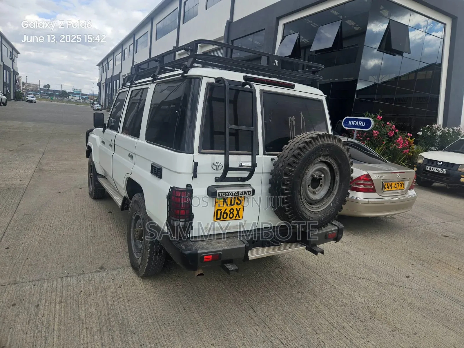 Toyota Land Cruiser 76 Series 2012