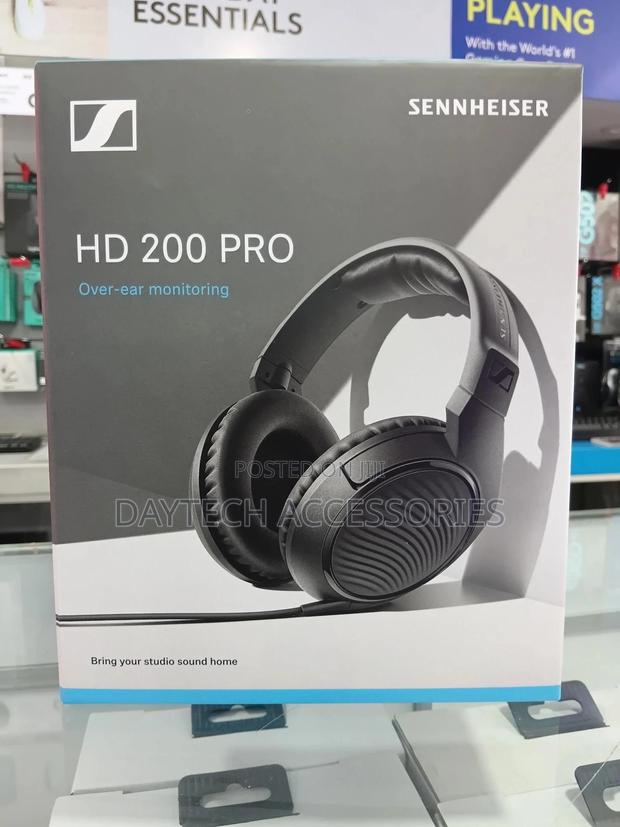 Sennheiser Hd 200 Pro Over-Ear Monitoring Headphones.