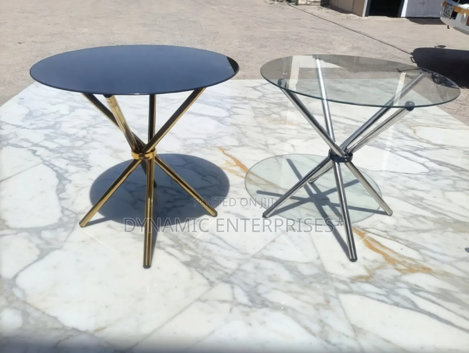 Round Tempered Glass Dining Table