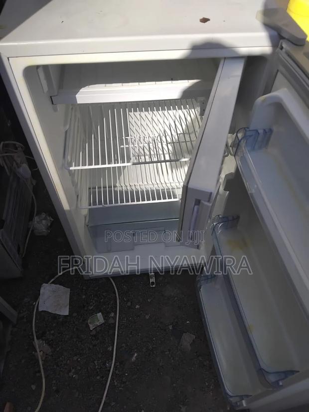 Mini Fridge - thumbnail 4