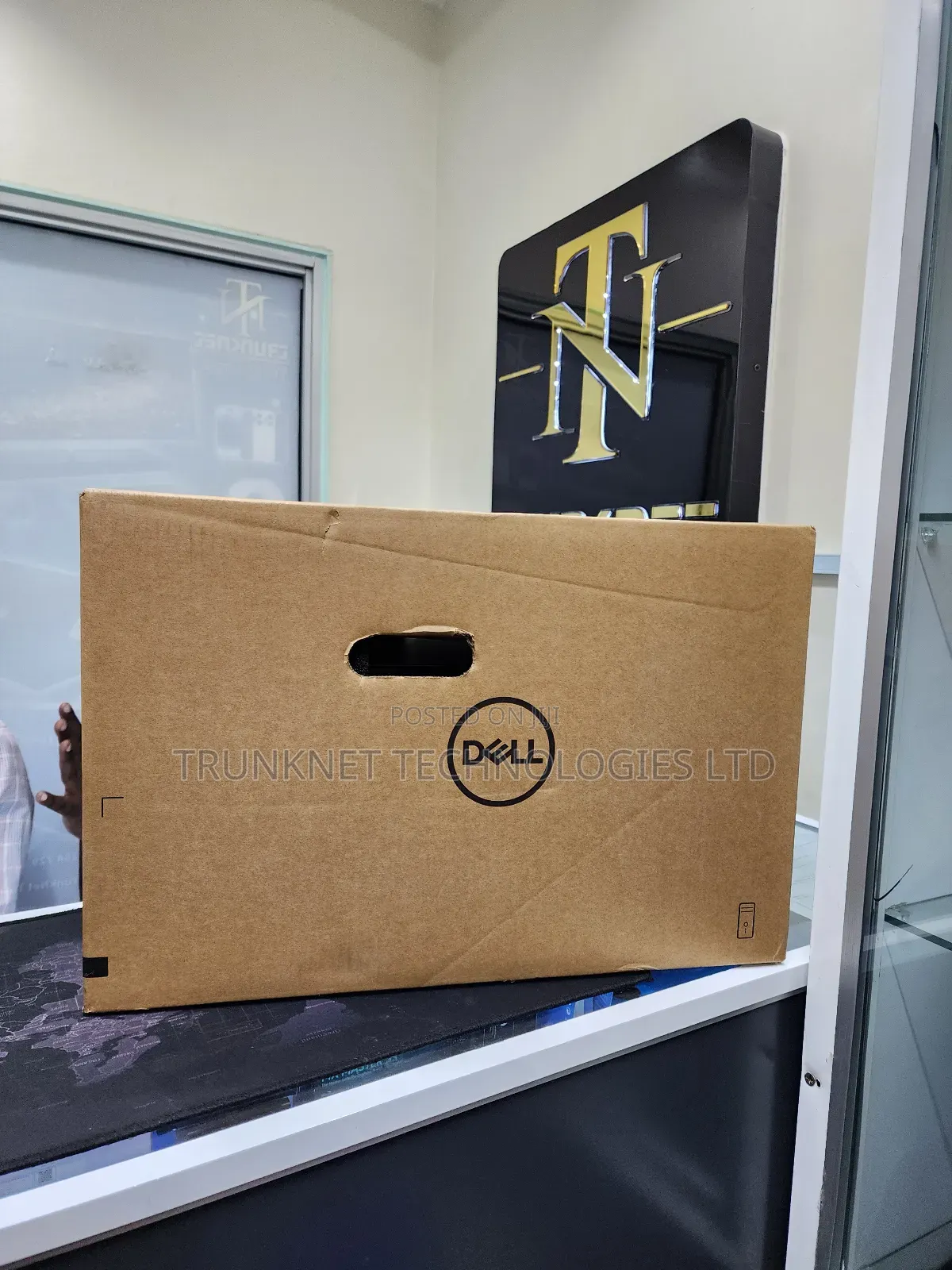 New Desktop Computer Dell Vostro 3030 8GB Intel Core i3 SSD 512GB
