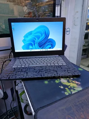 Laptop Lenovo V330 4GB Intel Core i5 HDD 350GB