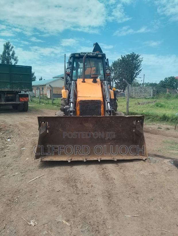 JCB Backhoe Loader - main view