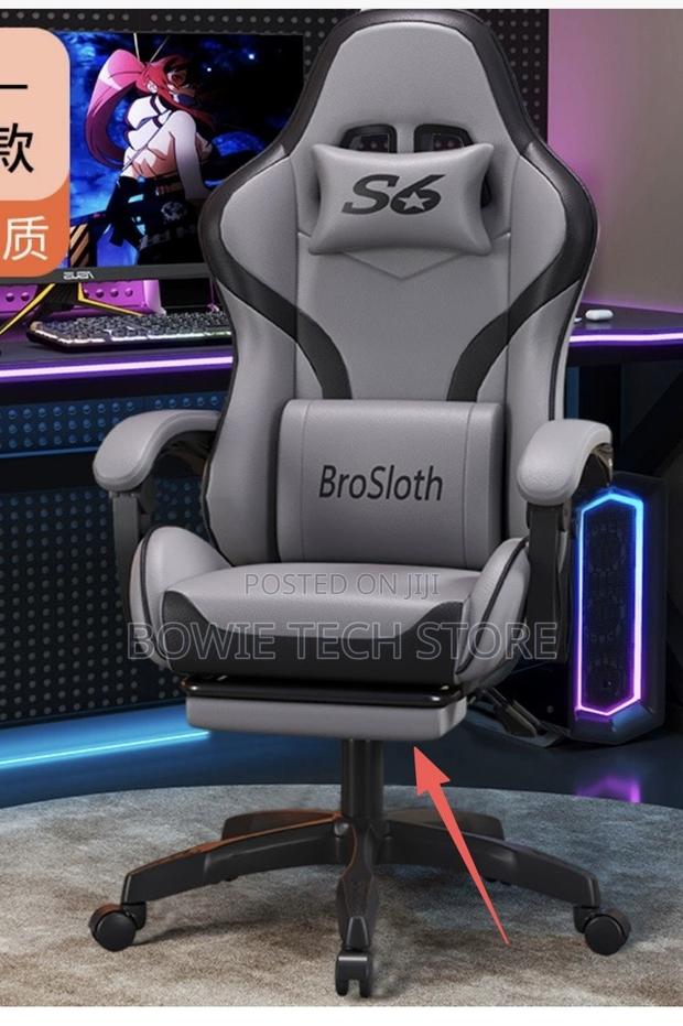 Gaming Chair With Leg Rest - thumbnail 3
