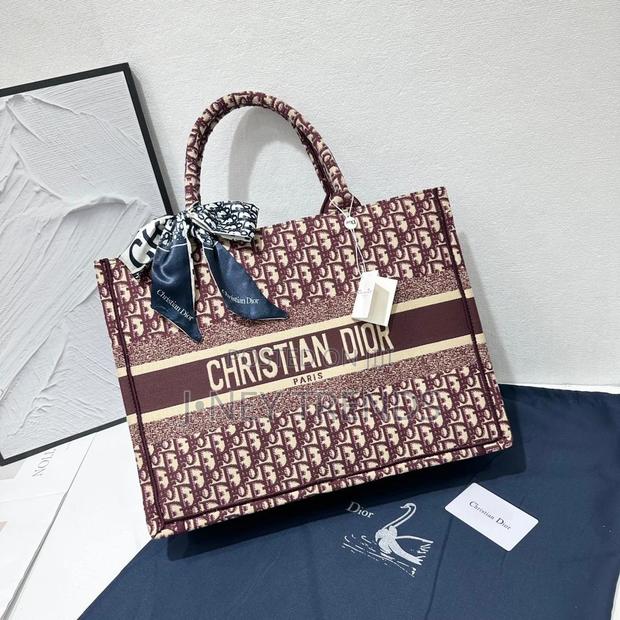 Quality Handbags - main view