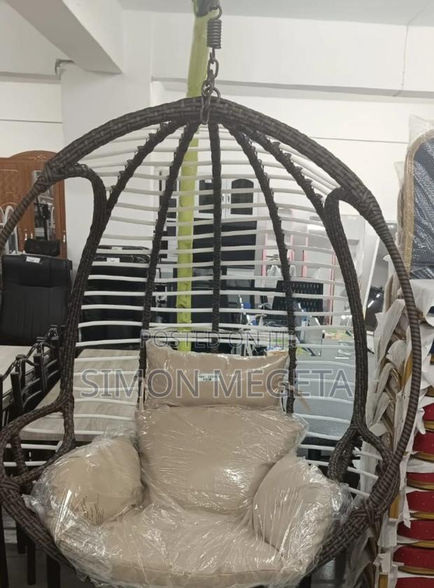 Executive Outdoor Swing Chair – Relax in Style.