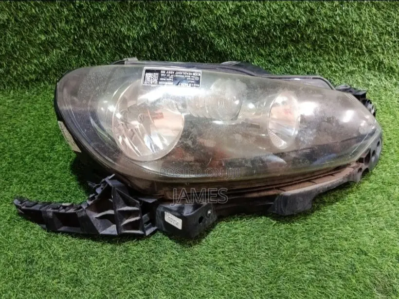 Vw Golf Mk6 Headlights (Sold as a Pair) 2010