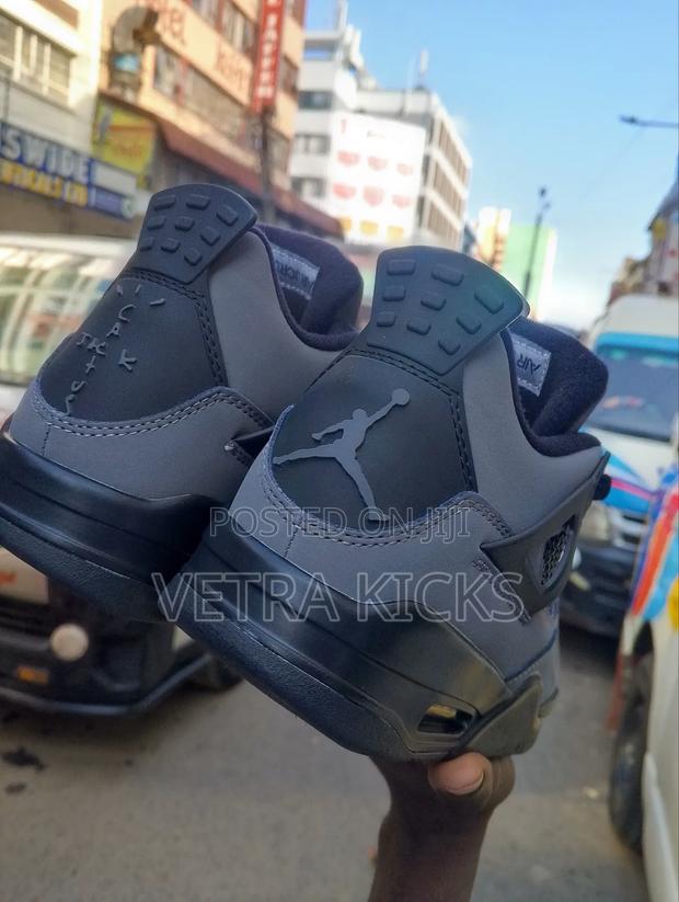 Nike Brand New Jordan 4 Cactus Jack - thumbnail 4