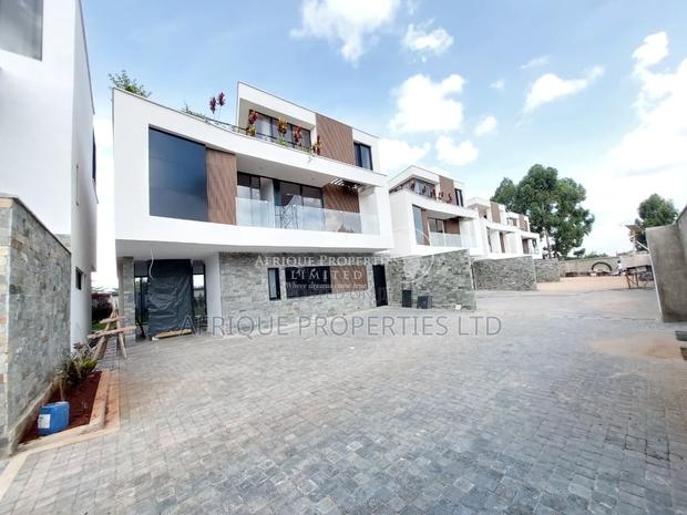 4bdrm House in New Runda for sale
