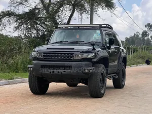 Toyota FJ Cruiser 4x4 Automatic 2012 Black