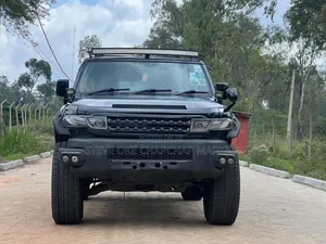 Toyota FJ Cruiser 4x4 Automatic 2012 Black
