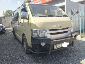 Toyota HiAce 2015 Beige