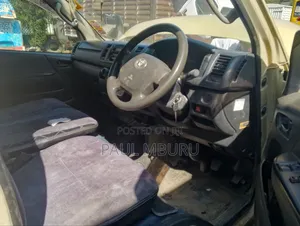Toyota HiAce 2015 Beige